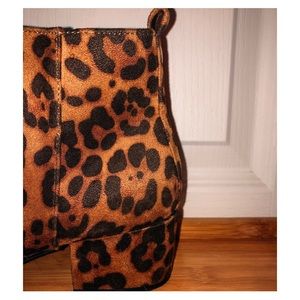 Cheetah Print Ankle-Boots/Booties.